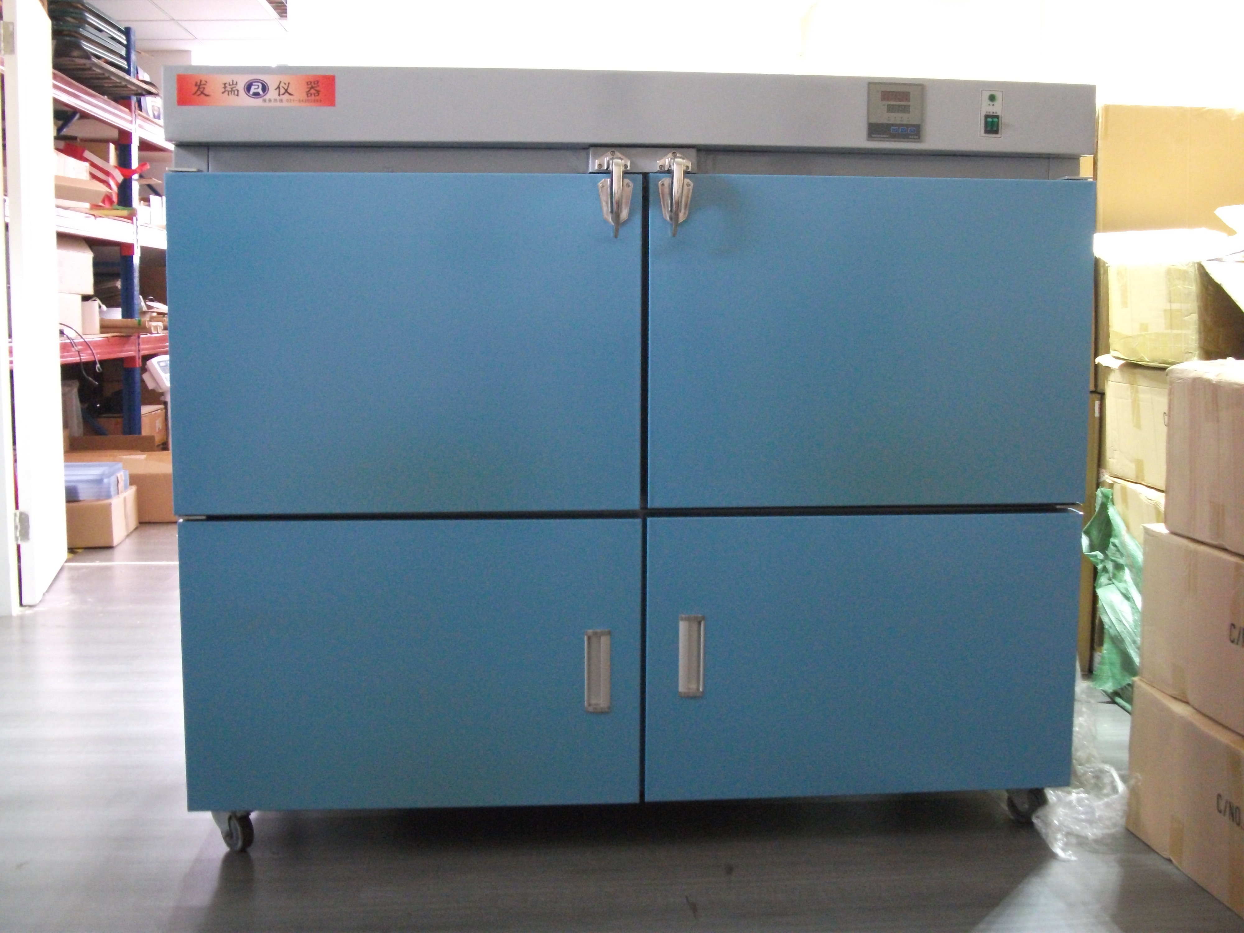 恒温干燥箱，恒温高温试验箱，订做烘箱交付到唐山市妇幼保健院。